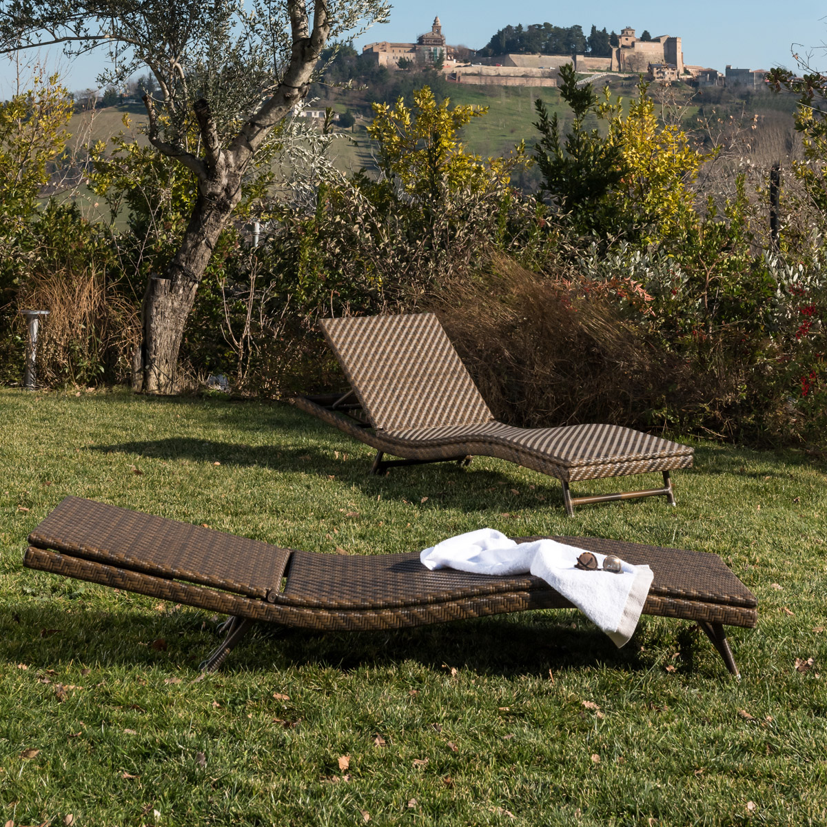 sancilio evotech molfetta - ambientazione outdoor arredo giardino sedie sedute poltrone divani complementi lounge sostenibilità ROSA SPLENDIANI