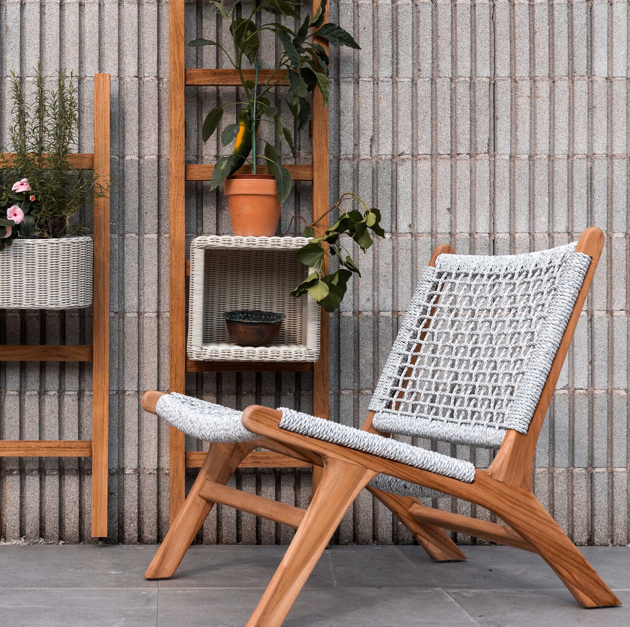 sancilio evotech molfetta - forniture outdoor arredogiardino sedie sedute poltrone divani complementi lounge sostenibilità ROSA SPLENDIANI ambientazione